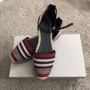 Burberry leather sandals